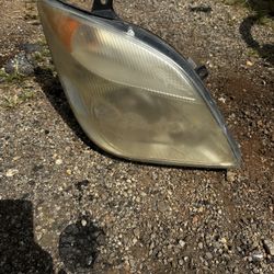 Headlight dodge sprinter 