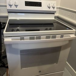 GE 4 Element Stove . New