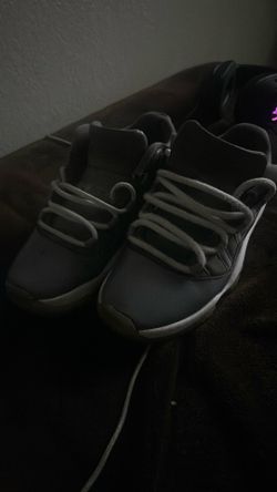 Cool greys accepting trades and cash shoot a price