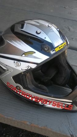 Motorcycle helmet