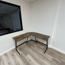 Computer Table 