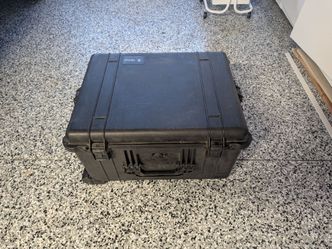 Pelican Model 1620 Hard Case with Wheels and Handle