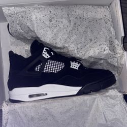 *BRAND NEW* BLACK AND WHITE RETRO 4s Size 10