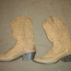 Women Ariat Boots 