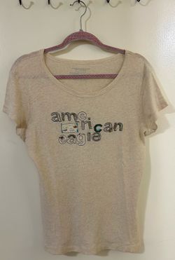 American Eagle Outfitters Bold T-shirt Size L
