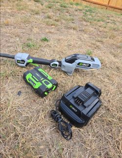 EGO WEEDEATER 56V WITH BATTERY AND CHARGER PERFECT CONDITION