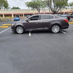 Buick Lacrosse  4x4.    55k