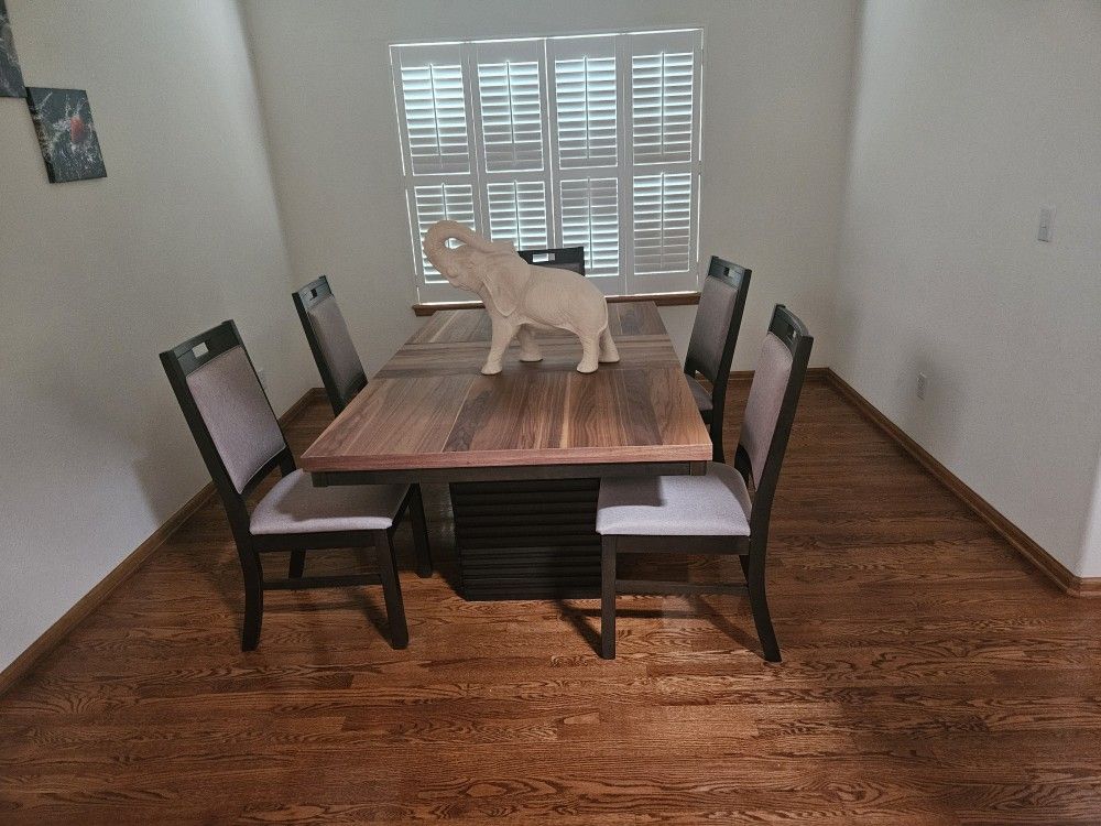 Dining Table With 6 Chairs
