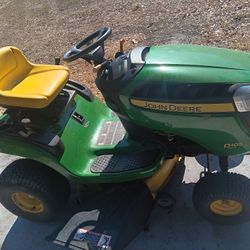 JOHN DEERE RIDING LAWN MOWER..Bad Engine 