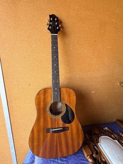Guitar 🎸 in Santa Clara