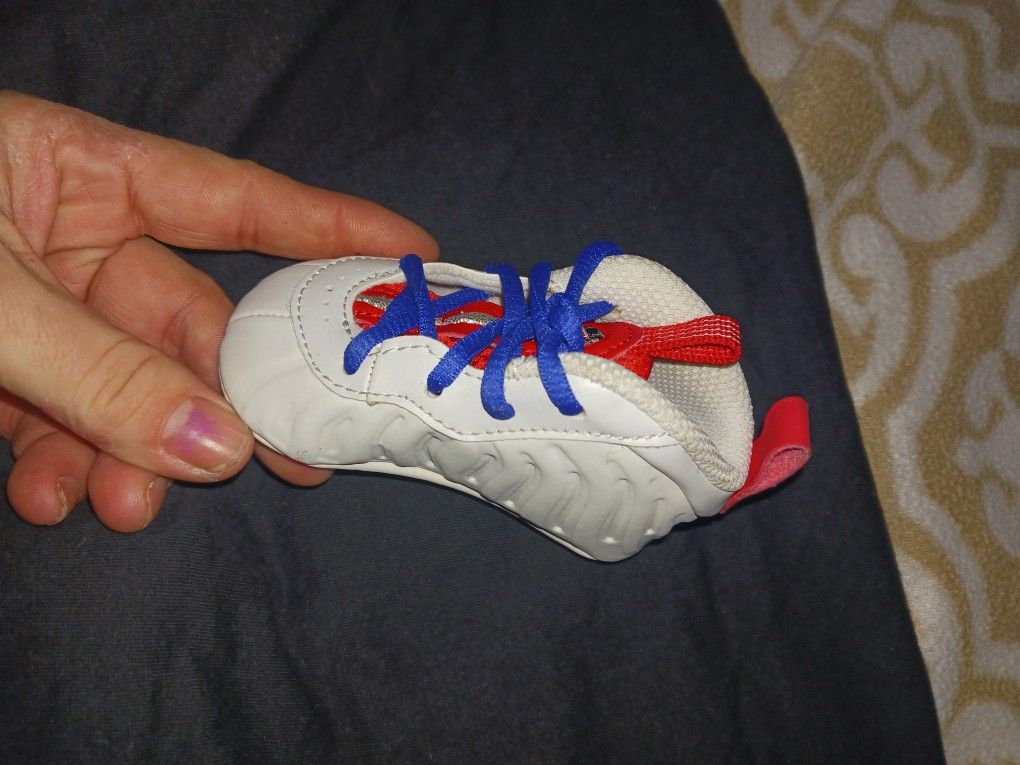 2C NIKE CHILDREN SOFT BOTTOM SHOES