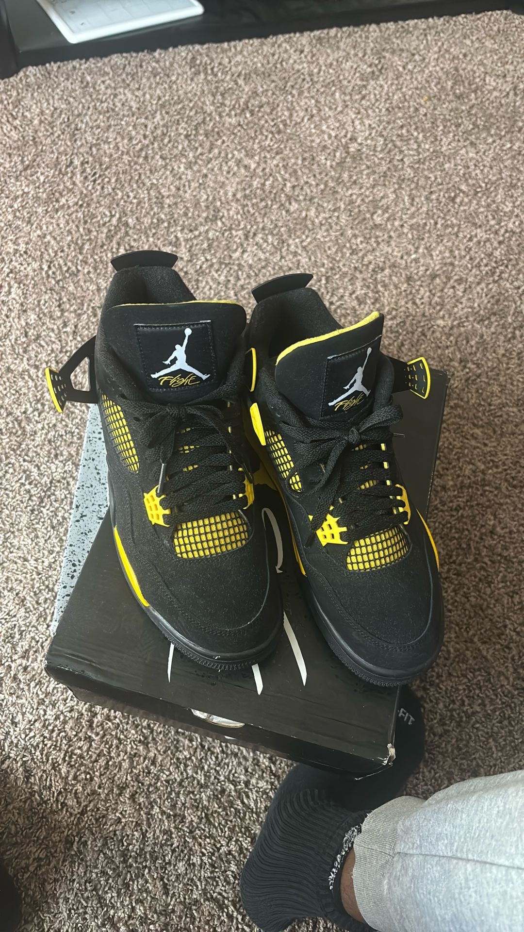 Jorden’s 4s Thunder