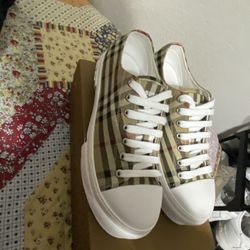 Burberry 
