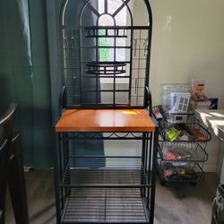 Kitchen Dome Bakers Rack for 5 Wine Bottles with Shelves