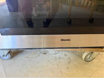 Refrigerator dishwasher oven.