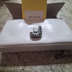 Real***Marc Jacobs Hangbag (New) With Label And Detachable/Retachable Hangbag Strap 