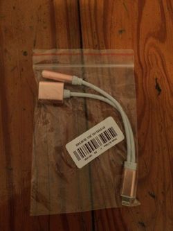 Apple headphone jack adapter with charge option brand new rose gold