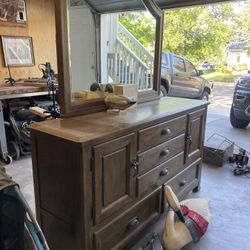 Dresser