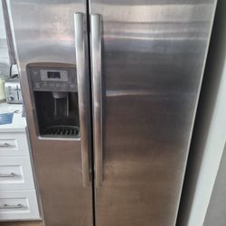 GE Refrigerator