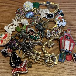 Huge Lot Of vintage to now 33 pieces. Look at all the pictures jewelry big lot.
