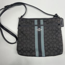 File Crossbody In Signature Jacquard With Stripe 