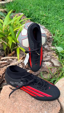 Soccer cleats