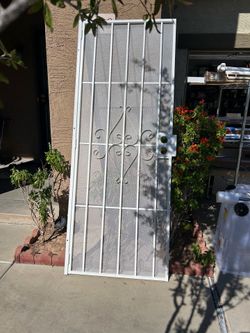 Screen door