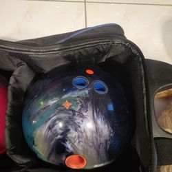 Bowling Balls And Case  🎳 