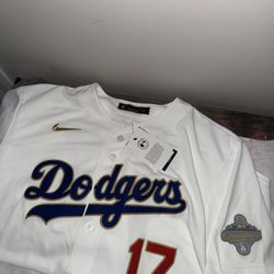 Ohtani Gold Collection ( READ DESCRIPTION )