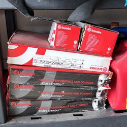 *NEW IN BOX* Brembo front and rear Rotors and Brake pads- Mercedes ML or GLE Models