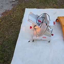 Commercial  meat slicer