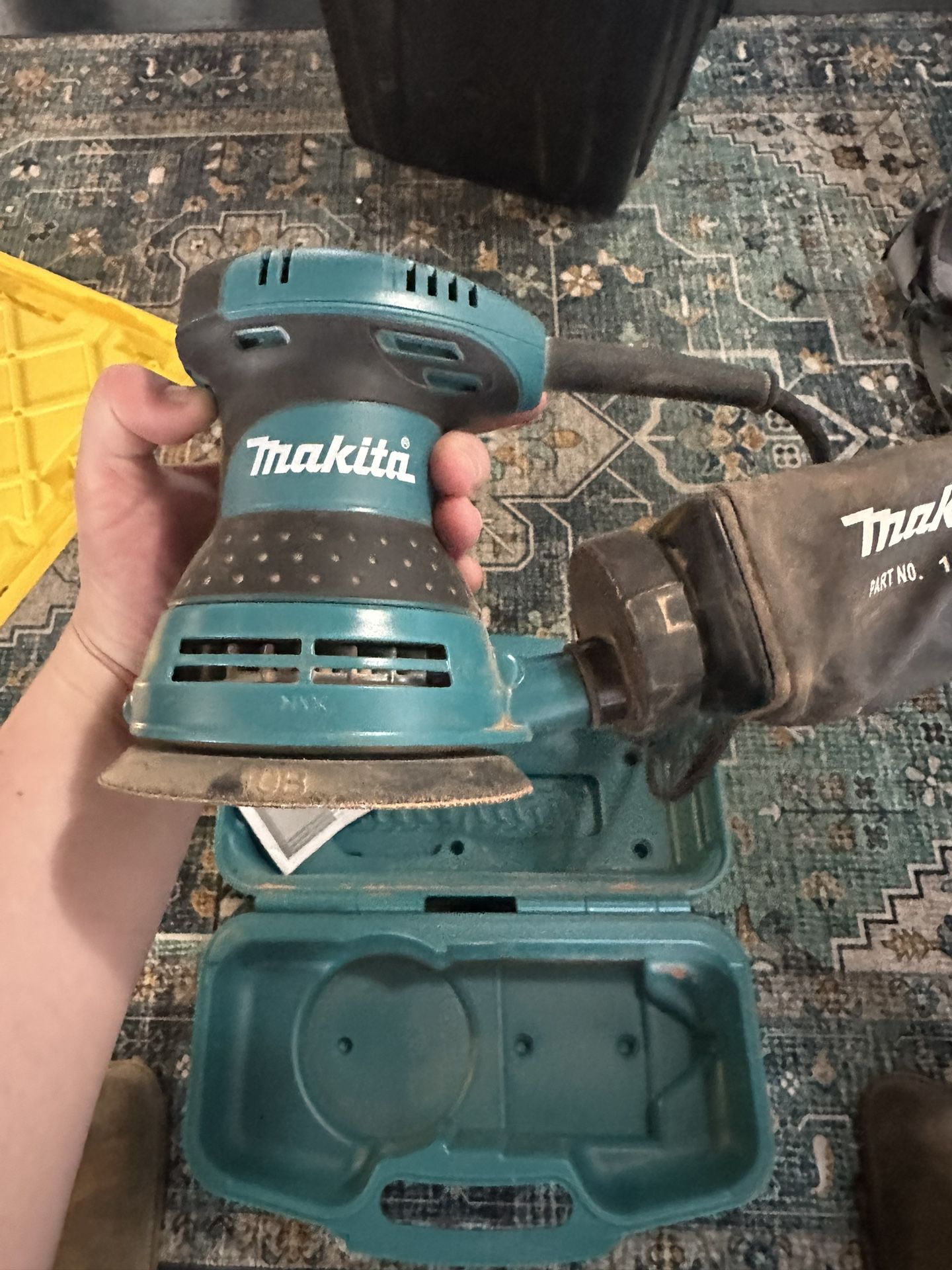 Makita BO5030K 5” Random Orbit Sander with Tool Case
