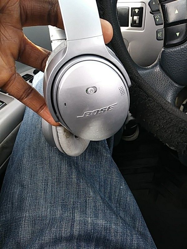 BOSE BLUETOOTH HEADPHONE