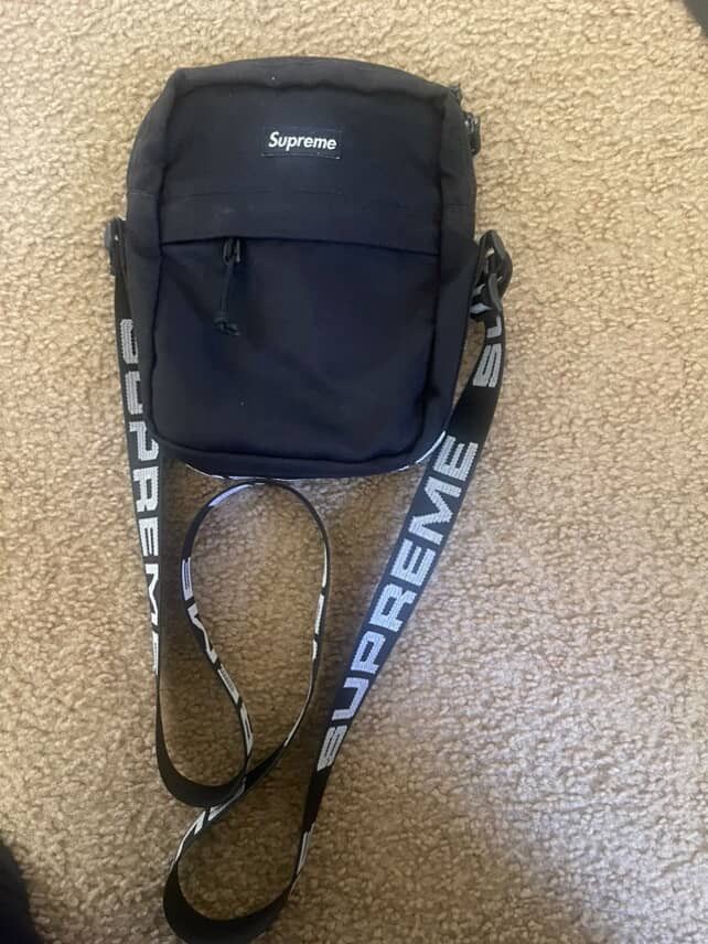 Supreme Shoulder Bag SS18