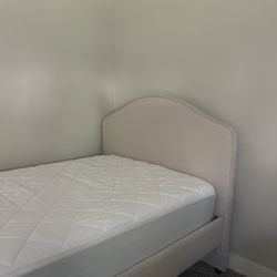 Twin bed with mattress 