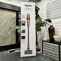 Dyson V15 10 Accessories Vacuum 