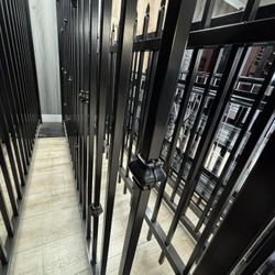 Iron Fence Flat top with Knuckle  5' H x 8' L per piece