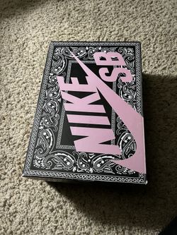 Travis Scott SB Dunks