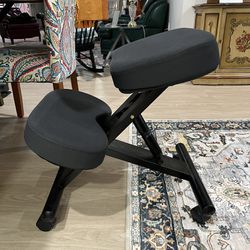 Knee Chair 