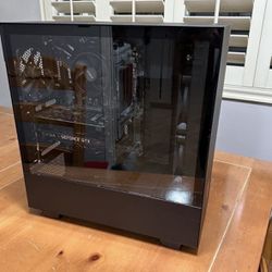 NZXT Mid Tower PC  Computer Case