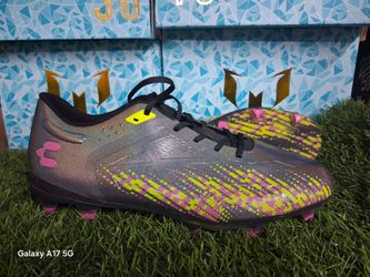 Soccer cleats us size 8.5