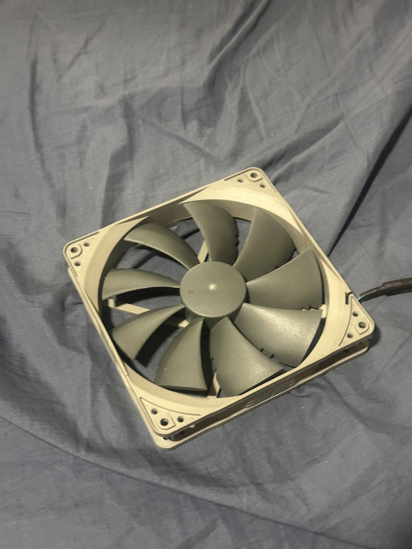 Noctua NF-P14s Redux Fan