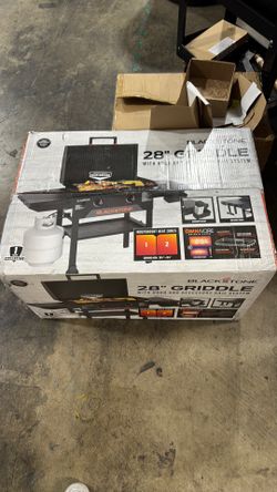 Blackstone 28in Griddle  w/ Hood & Accessories