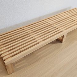 Bamboo computer monitor Riser

Height 5 in
Width 39 in
Depth 10.5 in

Located in Henderson off Stephanie St and Horizon Ridge Parkway