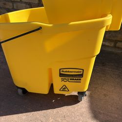 Rubbermaid Wave Break