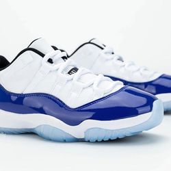Air Jordan 11 Low Concords