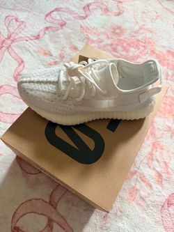 Yeezy Boost 350 V2