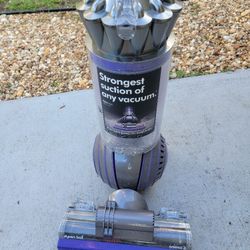 dyson vacuum 