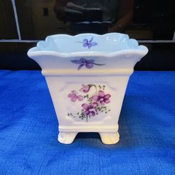 Vintage pretty Seymour Mann Victorian  Violets planter