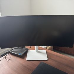 Brand New Dell 34 Curved Monitor 